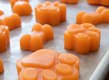 How to Prepare Frozen Carrots for Dogs